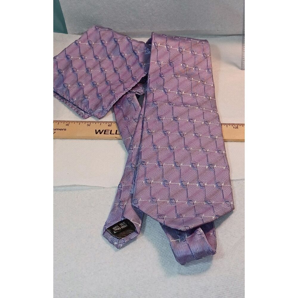 Vintage New Alberto Zerra Handmade 100 % Silk soft purple Tie Handkerchief set !